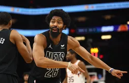 Spencer Dinwiddie perd du terrain