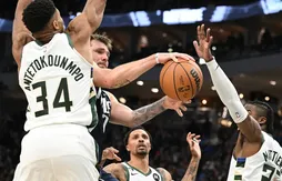 Milwaukee enfonce les Mavericks