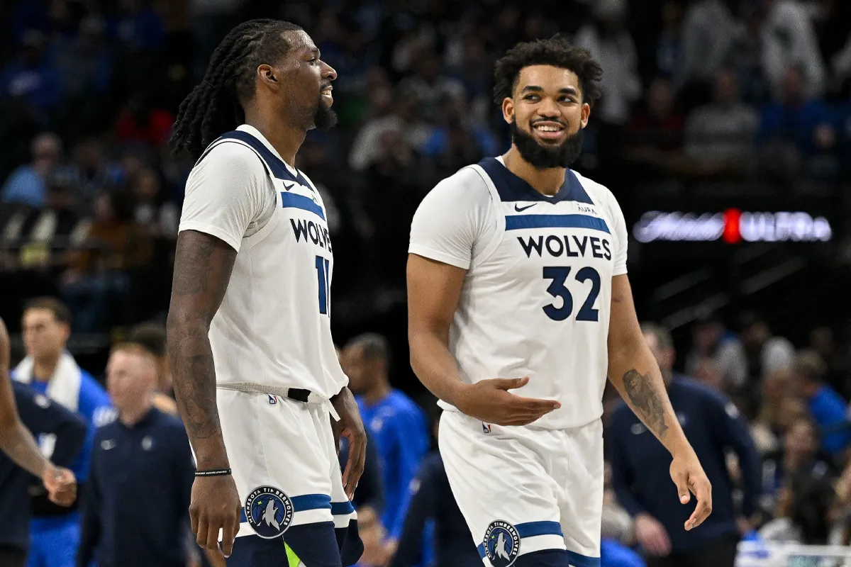 Naz Reid et Karl-Anthony Towns
