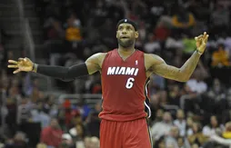 LeBron James (43 points) règne toujours sur son ancien royaume