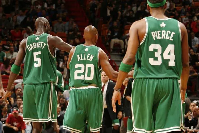 MIAMI - NOVEMBER 29: Kevin Garnett #5 , Ray Allen #20 and Paul Pierce #34 of the Boston Celtics take a breather against the Miami Heat on November 29, 2009 at American Airlines Arena in Miami, Florida. NOTE TO USER: User expressly acknowledges and agrees that, by downloading and/or using this Photograph, User is consenting to the terms and conditions of the Getty Images License Agreement. Mandatory copyright notice: Copyright NBAE 2009 (Photo by Issac Baldizon/NBAE via Getty Images)