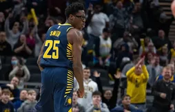 Jalen Smith re-signe avec les Pacers