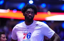 Un « geste obscène » et une amende pour Joel Embiid