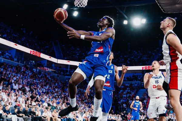 France – Serbie : au buzzer, Jaylen Hoard sauve les Bleus !