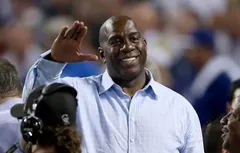 Magic Johnson pardonne Danny Ferry et conseille Dominique Wilkins pour les Hawks