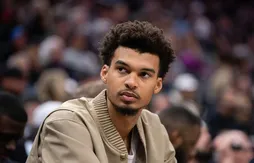 Victor Wembanyama autorisé à prendre l’avion pour Sacramento afin de soutenir De’Aaron Fox