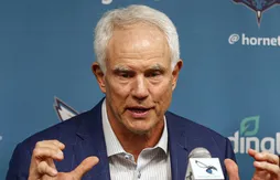 Charlotte prolonge son GM, Mitch Kupchak
