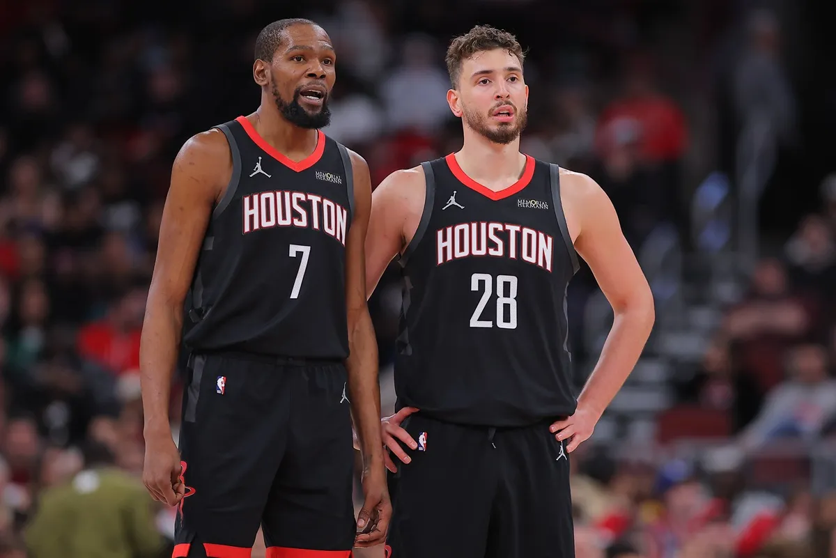 Les Rockets font craquer les Hawks en dernier quart-temps