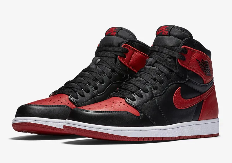 air-jordan-1-banned-official-photos-01