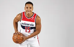 Malcolm Brogdon passe sur le billard