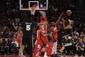 Dans le money time, les Rockets musèlent « Wemby » et les Spurs