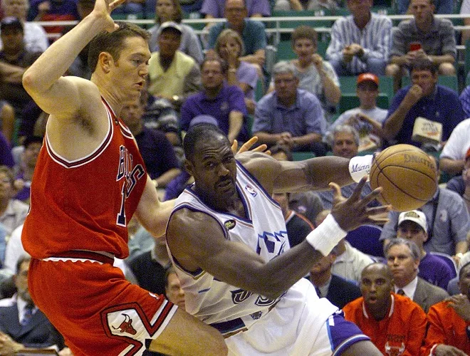 Karl Malone devient le deuxième meilleur marqueur de l'histoire de la NBA