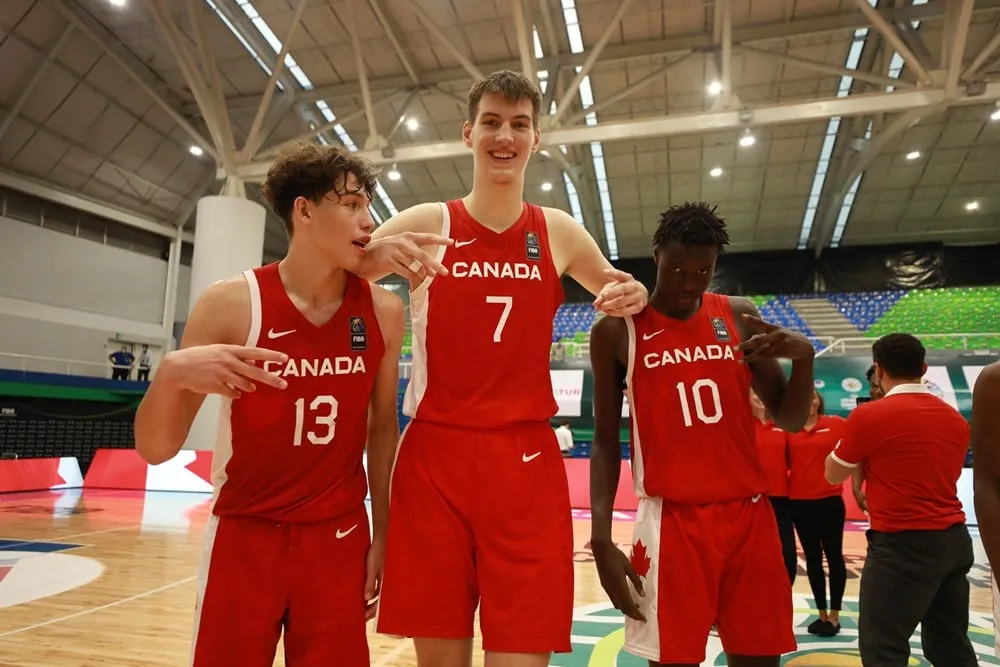 Le Wembanyama canadien mesure 2m28