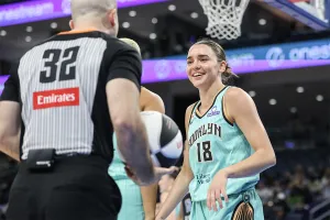 Pauline Astier élue dans la All-Rookie Team WNBA !