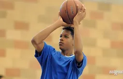 Les premières images de Shareef O’Neal, le fiston du Shaq