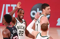 Giannis Antetokounmpo blessé, Khris Middleton évite le “sweep” aux Bucks en prolongation !