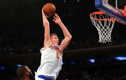 Kristaps Porzingis adoubé par Dirk Nowitzki