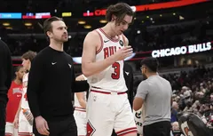 Les Bulls perdent Coby White et Josh Giddey coup sur coup