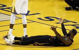 Pourquoi les arbitres ont-ils inversé le passage en force sifflé contre Kevin Durant ?