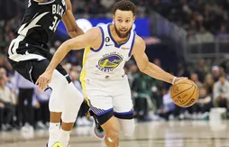 La grosse colère de Stephen Curry contre un arbitre