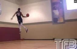 Guy Dupuy s’entraîne à dunker de la ligne des lancers-francs