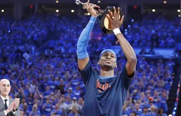 Le MVP de la nuit | Shai Gilgeous-Alexander a dignement fêté son trophée