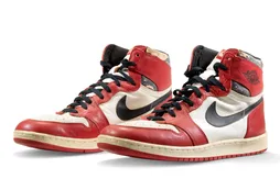 Nouveau record du monde : une paire d’Air Jordan 1 vendue 615 000 dollars