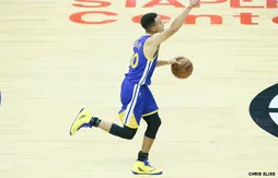 Stephen Curry brille devant son père