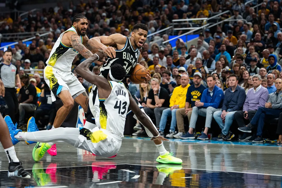 Giannis Antetokounmpo Bucks