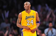 Le premier numéro 24 de Kobe Bryant vendu près de 900 000 dollars