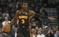 Aaron Holiday, troisième meneur des Rockets