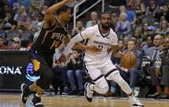 À cause du duo Conley-Valanciunas, Devin Booker frôle encore les 50 points pour rien