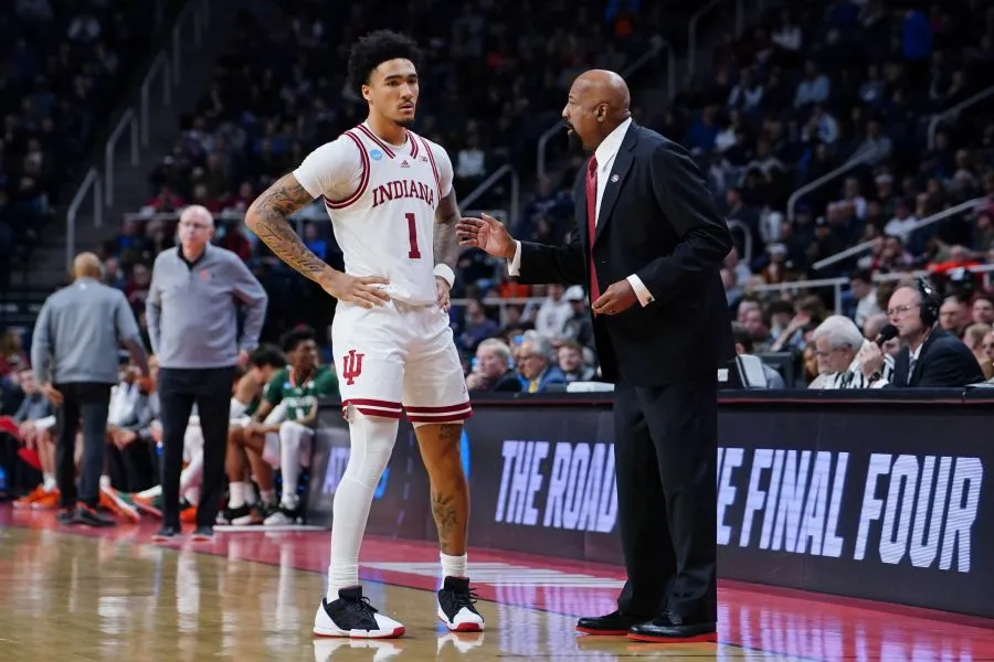 "Freshman" surdoué, Jalen Hood-Schifino et Mike Woodson