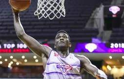 Le prospect DeAndre Ayton explose tout : 52 points, 33 rebonds et 11 contres