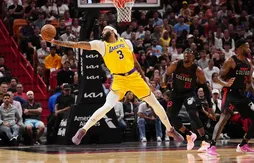 Anthony Davis touché à la hanche