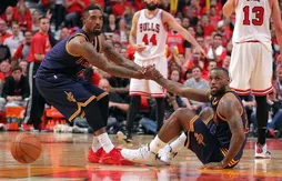 LeBron James en a ras-le-bol que J.R. Smith soit sans contrat