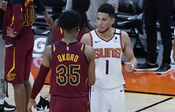 Chris Paul absent, Devin Booker se comporte en patron