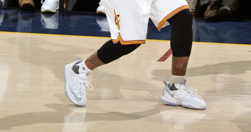 jr-smith-nike-lebron13-low
