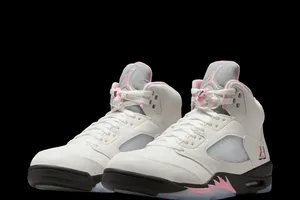 Une touche « Soft Pink » sur la Air Jordan 5