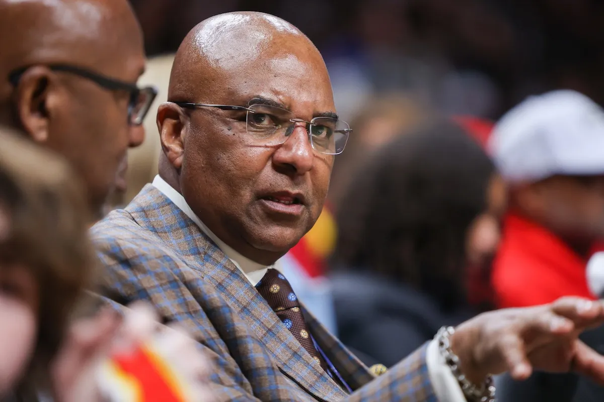 Fred Whitfield (président des Hornets)