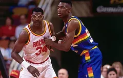Robert Horry : “Les gens oublient à quel point Hakeem Olajuwon était fort”