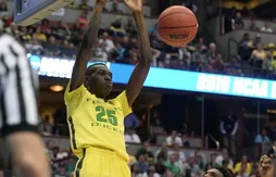 Les Warriors reconstituent la raquette d’Oregon en signant Chris Boucher