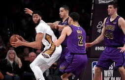 Anthony Davis privé de quatre quarts