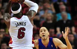 Les Three Amigos giflent les Pistons