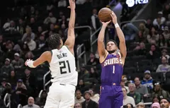Les shooteurs des Suns se défoulent à Milwaukee