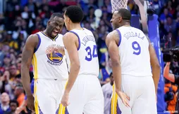 Le 13 avril 2016, les Warriors battent le record de victoires en saison régulière