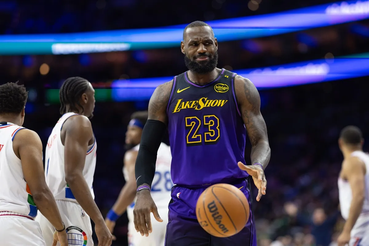 LeBron James (Lakers) contre les Sixers