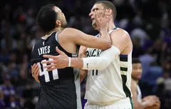 Ça chauffe fort entre Brook Lopez et Trey Lyles
