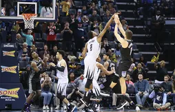 Bogdan Bogdanovic clutch face aux Grizzlies