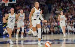 Napheesa Collier remporte largement son duel face à Paige Bueckers